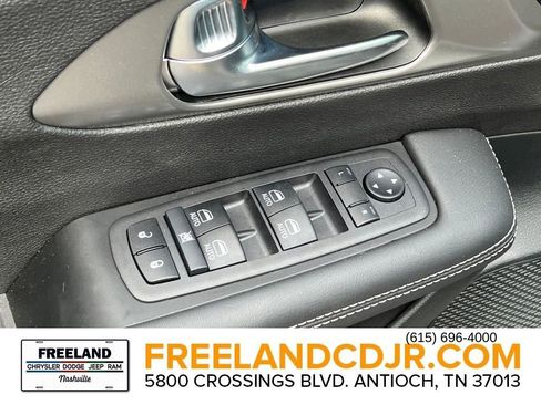 New 2025 Chrysler Pacifica Select image 19