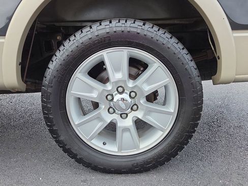 Used 2010 Ford F150 Lariat RWD image 32