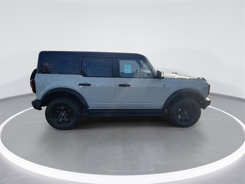 New 2025 Ford Bronco Outer Banks w/ Black Appearance Package image 9