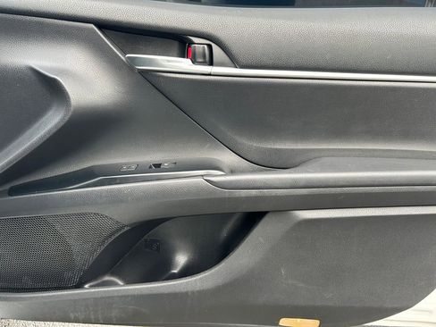 Used 2019 Toyota Camry SE image 26