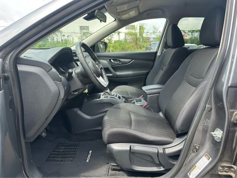 Used 2019 Nissan Rogue S w/ Special Edition Package AWD/4WD image 9