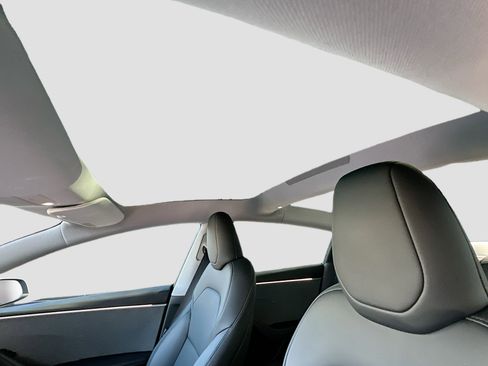 Used 2025 Tesla Model 3 Long Range image 21
