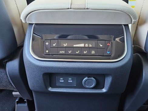 New 2026 Nissan Armada Platinum RWD image 18