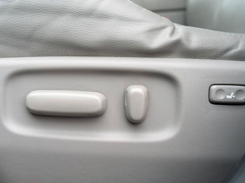 Used 2011 Toyota RAV4 Limited image 20