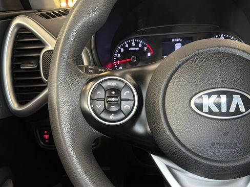 Used 2021 Kia Soul LX FWD image 27