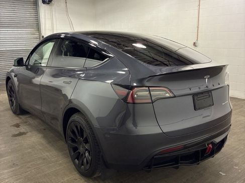 Used 2023 Tesla Model Y Long Range image 7
