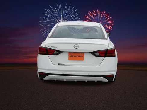 Used 2025 Nissan Altima 2.5 SV FWD image 6