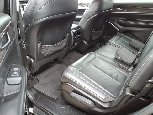 Used 2022 Jeep Grand Cherokee L Limited w/ Trailer Tow Group (B) image 31