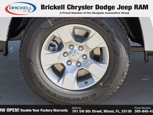 New 2026 RAM 1500 4x4 Crew Cab image 36