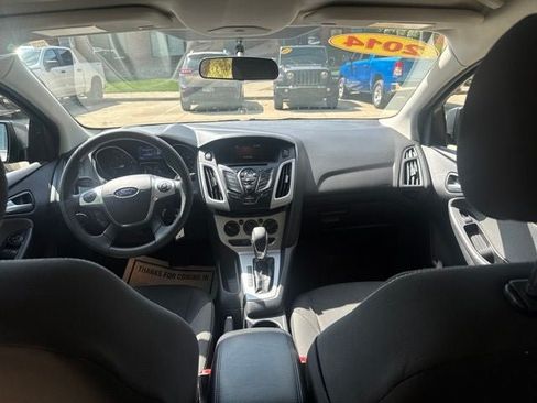 Used 2014 Ford Focus SE FWD image 18