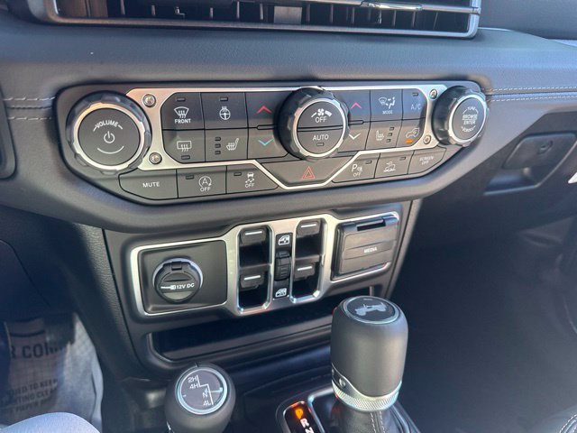 New 2027 Jeep Wrangler Unlimited Sahara AWD/4WD image 21