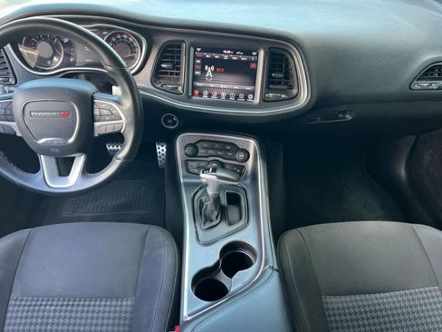 Used 2017 Dodge Challenger R/T Scat Pack RWD image 4