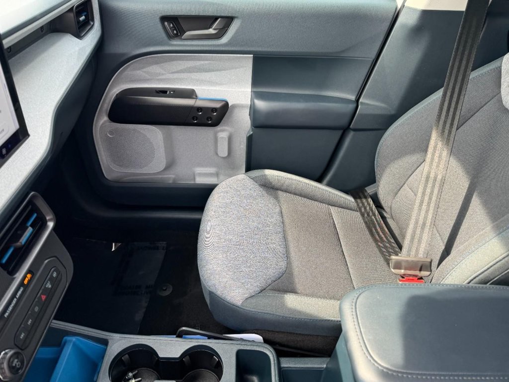 Used 2025 Ford Maverick XLT FWD image 13