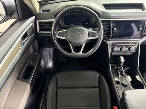 Used 2023 Volkswagen Atlas SEL image 16