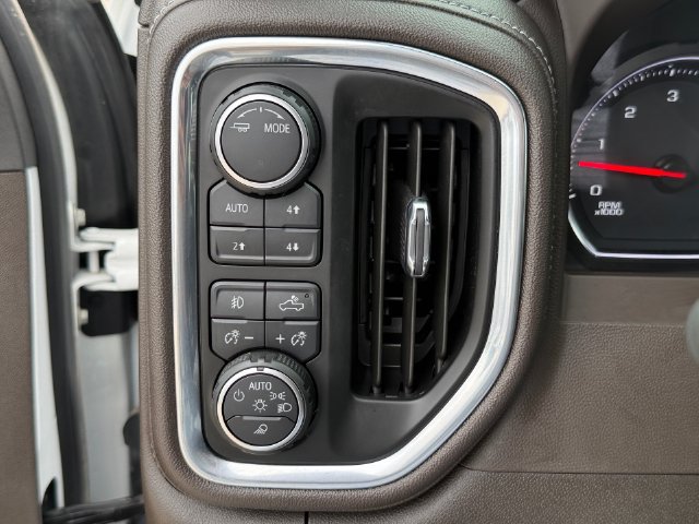 Used 2022 Chevrolet Silverado 2500 LTZ w/ Z71 Off-Road Package AWD/4WD image 22