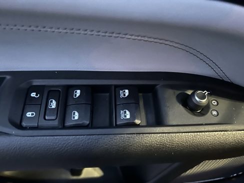 Used 2022 Jeep Compass Limited image 5