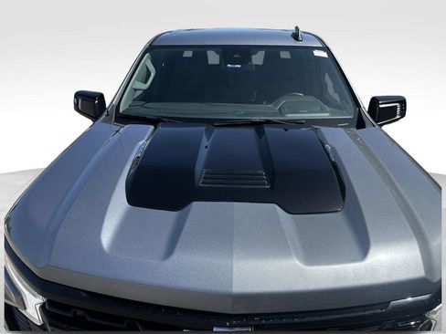 Used 2025 Chevrolet Silverado 1500 LT Trail Boss w/ LT Trail Boss Premium Package AWD/4WD image 14
