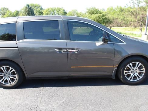 Used 2011 Honda Odyssey EX-L image 37