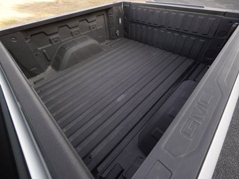 Used 2025 GMC Sierra 1500 SLT w/ SLT Premium Plus Package image 13