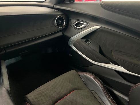 Used 2018 Chevrolet Camaro ZL1 RWD image 11