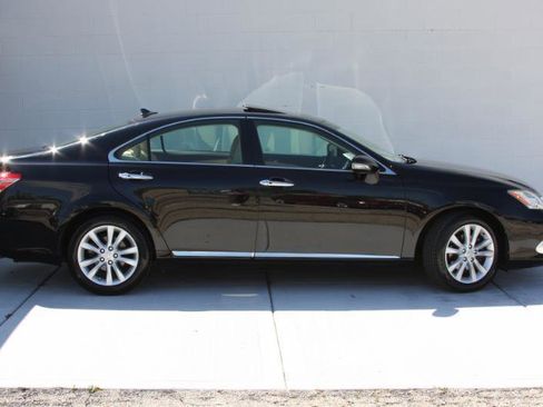Used 2011 Lexus ES 350 FWD image 8