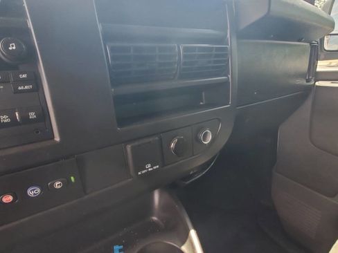 Used 2021 Chevrolet Express 2500 w/ Communications Package RWD image 16