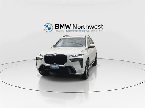 Used 2025 BMW X7 xDrive40i AWD/4WD image 8