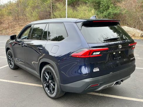 New 2026 Toyota Grand Highlander AWD image 3