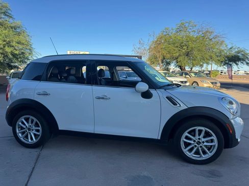 Used 2016 MINI Cooper Countryman w/ Premium Package FWD image 5