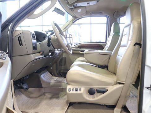 Used 2003 Ford F350 Lariat image 78