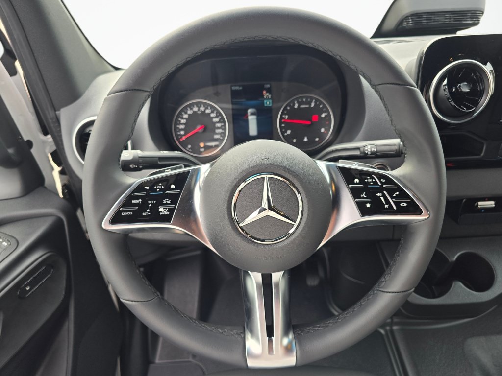 New 2026 Mercedes-Benz Sprinter 2500 image 33