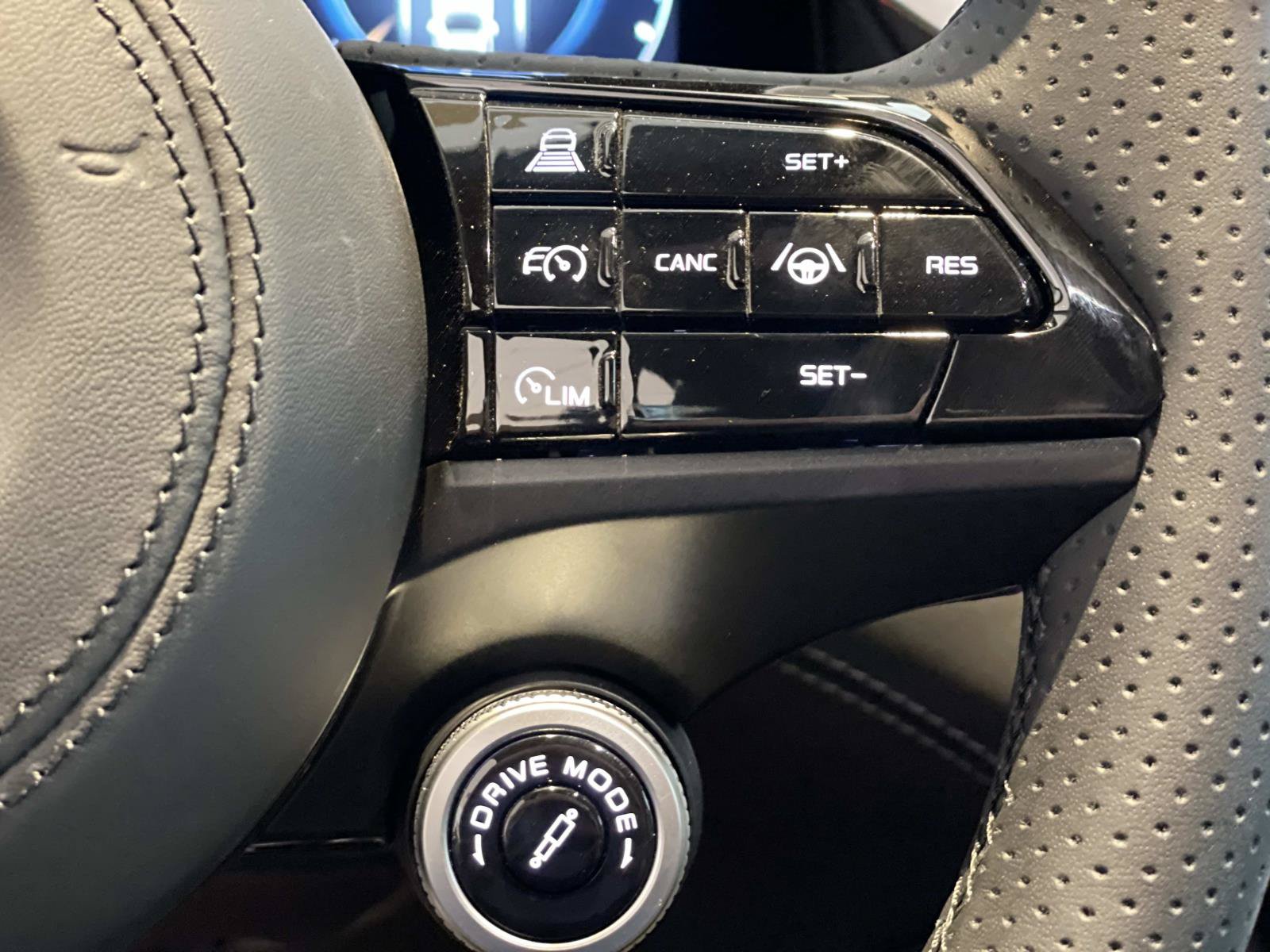Used 2026 Maserati Grecale Modena AWD/4WD image 9