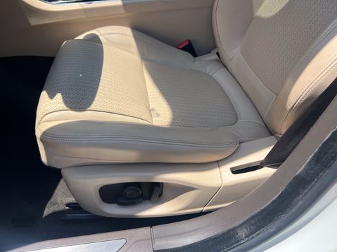 Used 2017 Jaguar XF Prestige RWD image 20