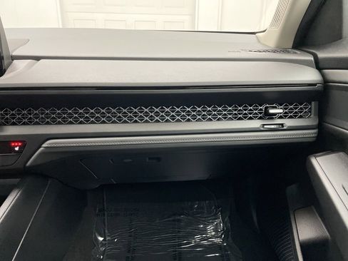 Used 2023 Honda Accord EX image 37