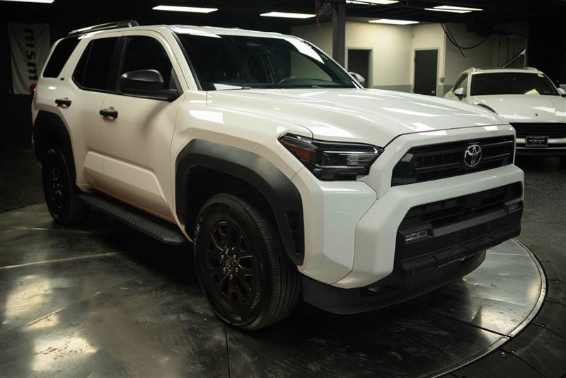 Used 2025 Toyota 4Runner SR5 AWD/4WD image 5
