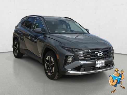 Certified 2026 Hyundai Tucson SEL image 3