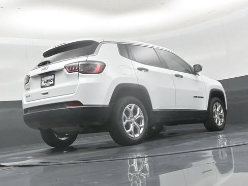 Used 2025 Jeep Compass Sport AWD/4WD image 40
