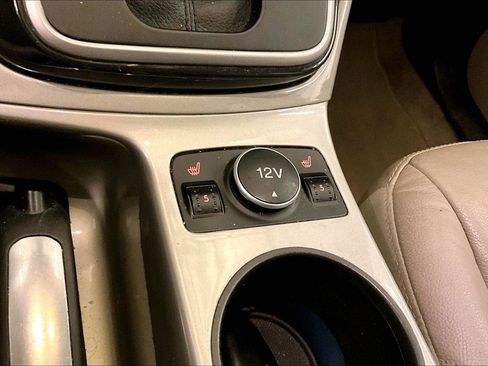 Used 2016 Ford C-MAX Energi SEL w/ Equipment Group 302A image 32