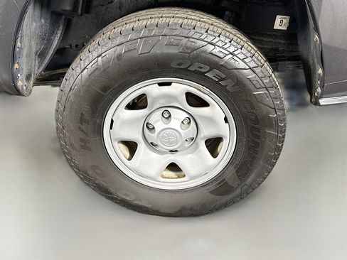 Used 2019 Toyota Tacoma SR w/ SR Convenience Package image 36