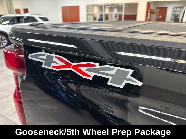 Used 2021 Chevrolet Silverado 2500 Custom w/ Custom Value Package AWD/4WD image 9