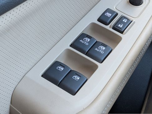 Used 2017 Subaru Outback 2.5i Limited image 21