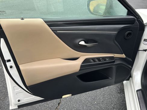 Certified 2021 Lexus ES 350 w/ Accessory Package image 14