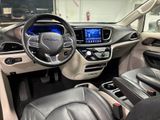 Used 2019 Chrysler Pacifica Touring-L image 4