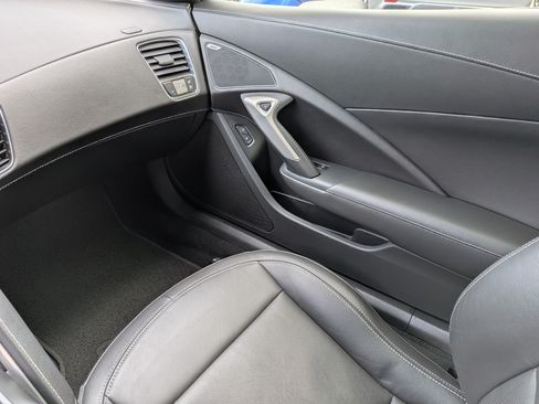 Certified 2019 Chevrolet Corvette Stingray Coupe w/ 2LT Preferred Equipment Group RWD image 15