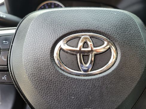 Used 2020 Toyota RAV4 LE w/ Carpet Mat Package FWD image 23