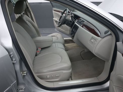 Used 2011 Buick Lucerne CXL w/ Driver Confidence Package image 13