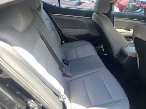 Used 2017 Hyundai Elantra SE FWD image 35