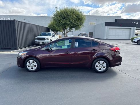 Certified 2017 Kia Forte LX FWD image 9
