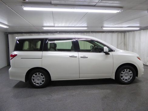 Used 2015 Nissan Quest S image 7
