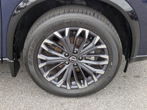 Certified 2024 Nissan Rogue Platinum w/ Platinum Premium Package image 11